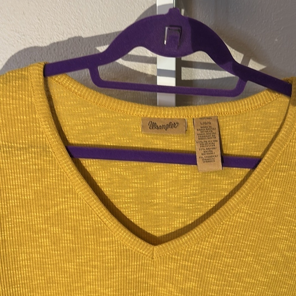 NWT Wrangler mustard yellow size large knit top - Picture 2 of 5